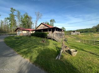 811 Pioneer Rd, Ewing, VA 24248