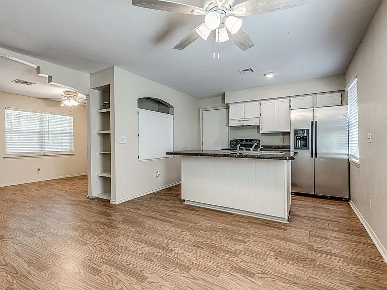 3312 Gwendolyn Ln — Photo 6
