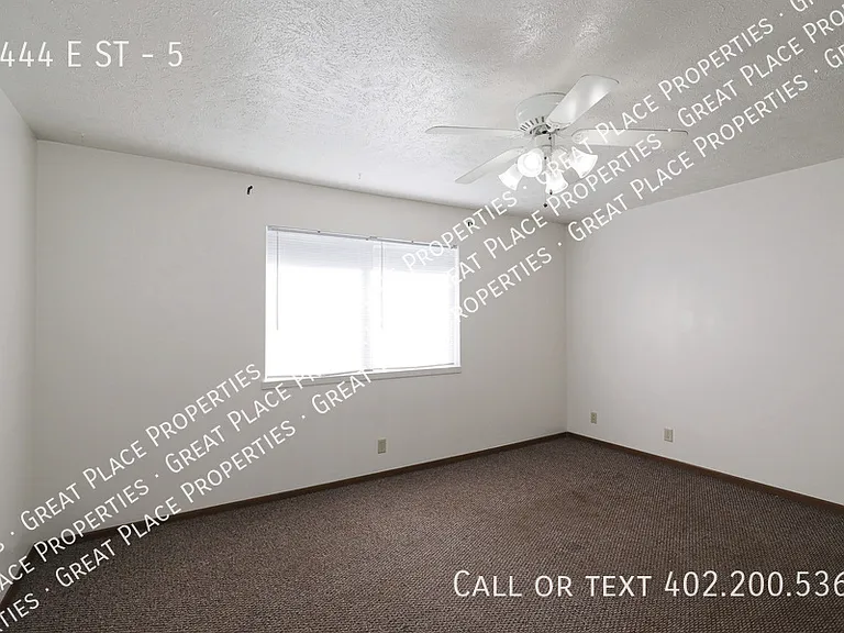 2444 E St #5 — Photo 13