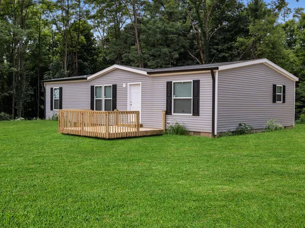 2177 N 4th St, Seelyville, IN 47803