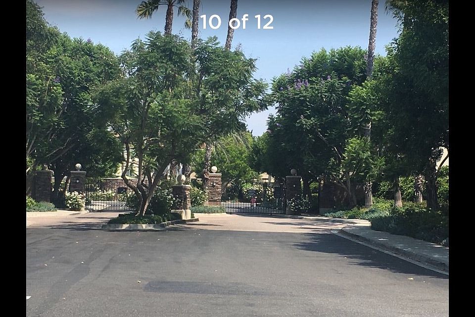 1st image of 9 Leeds Ln