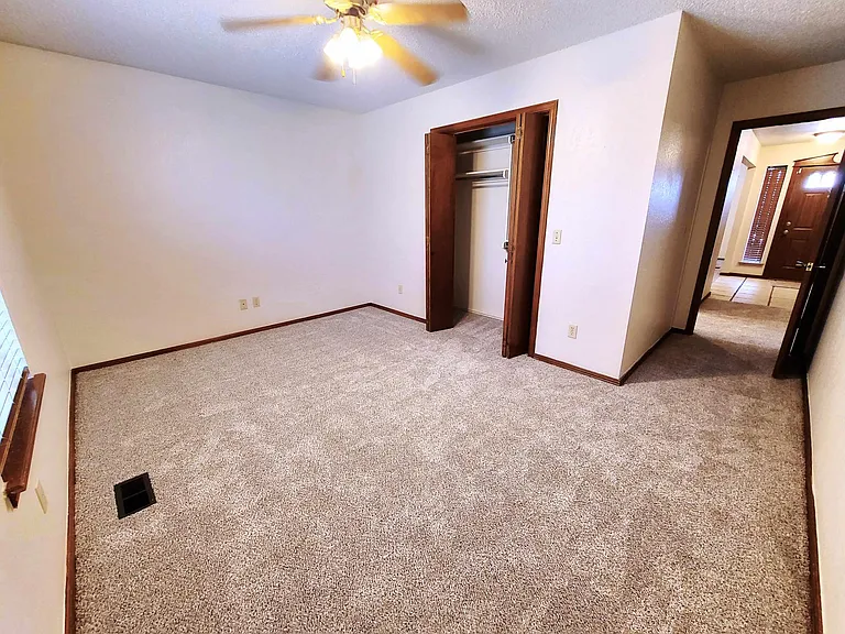 10413 Glascow Dr — Photo 19