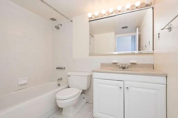 Rented by Compass | media 14