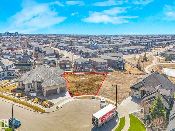 2nd image of 2794 Wheaton Dr NW