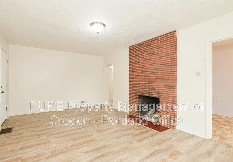 5026 N Harvard St #A — Photo 8