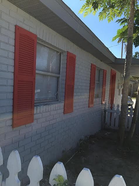 2nd image of 205 Waller St APT 2