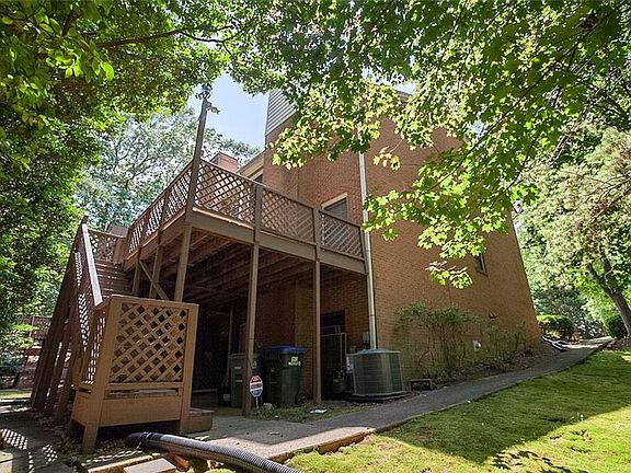 5th image of 9038 Cobbler Ct