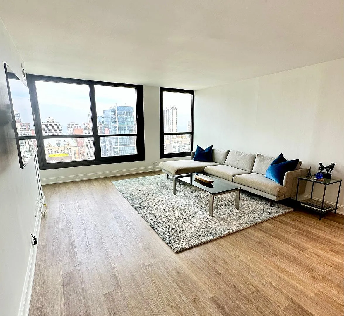 Building Photo - 1030 N State St #22C