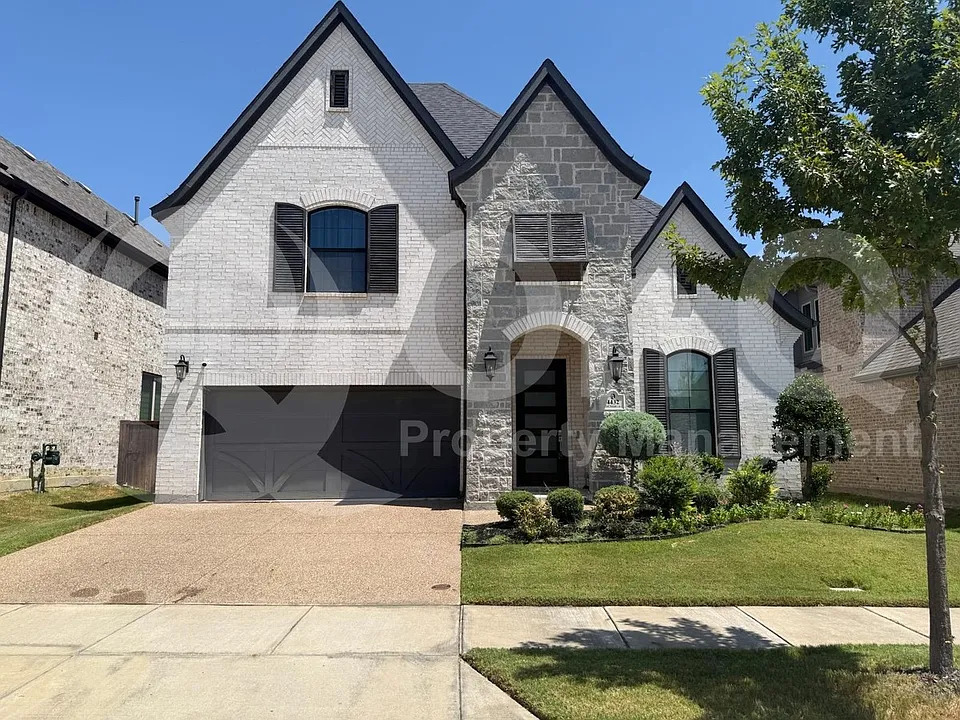 4432 Tall Knight Ln