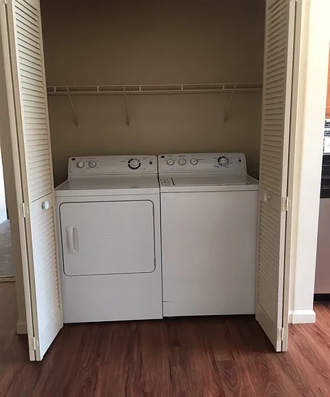Steeple Club Apartments — Photo 25