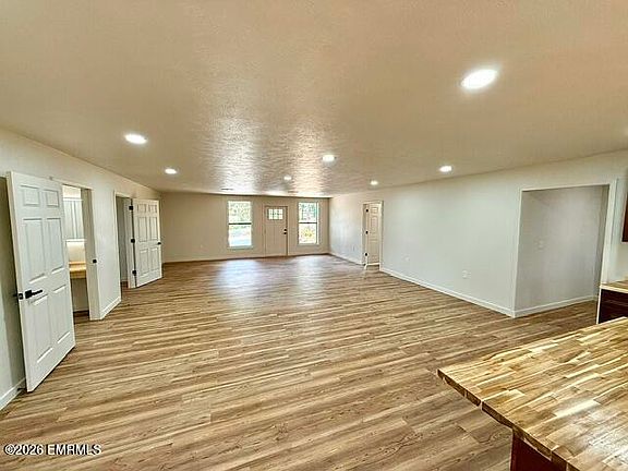 3rd image of 10031 Wildwood Ln