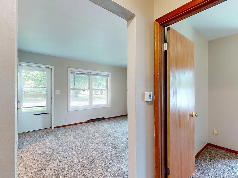 238 Village Dr — Photo 8