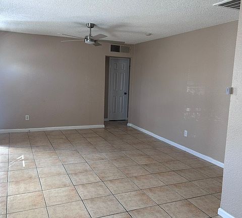 2nd image of 3036 W Villa St