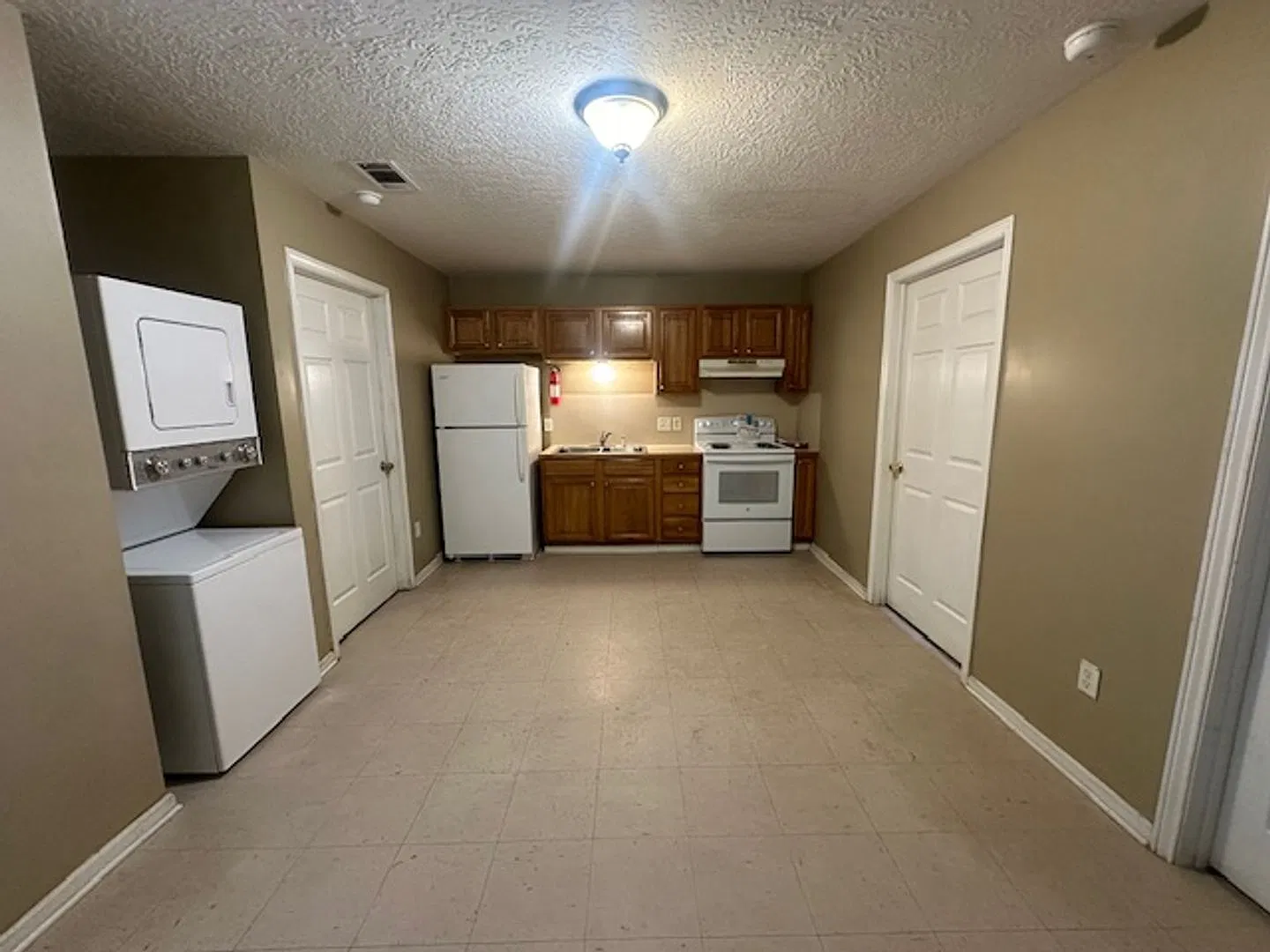 2300 Merwood St — Photo 2