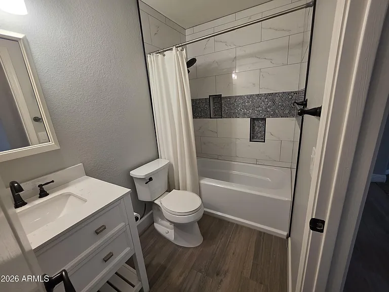 2442 E Nathan Way — Photo 37