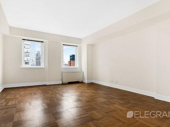 4th image of 200 E 71st St #19J1