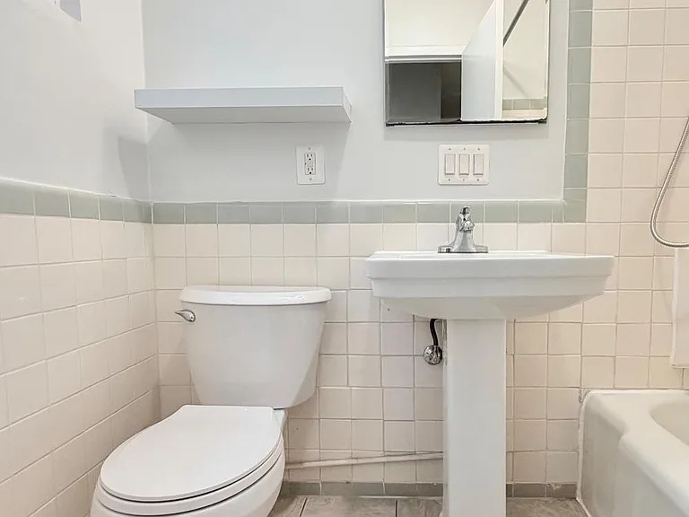 3540 Martha Custis Dr — Photo 16