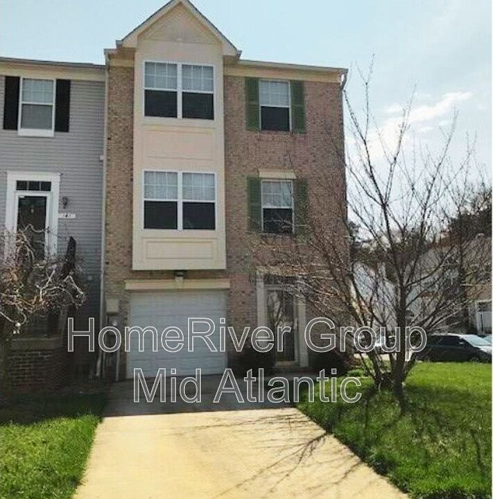 1st image of 179 Pinecove Ave