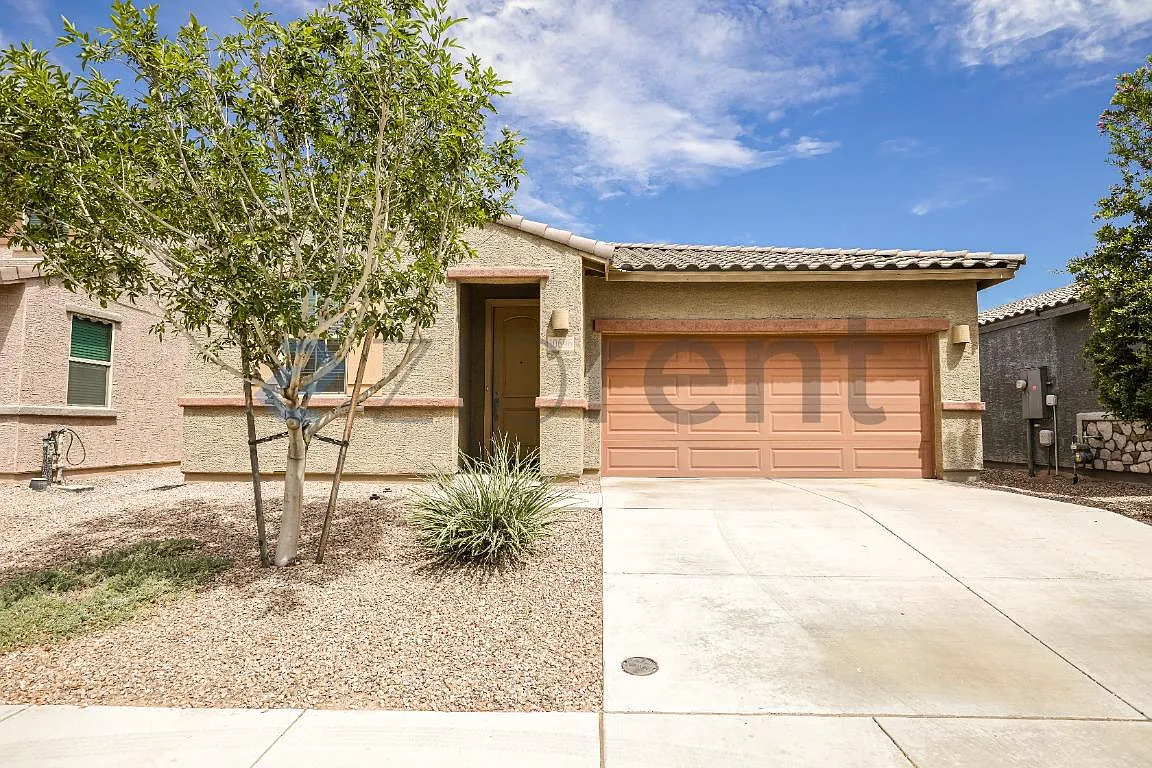 4 bed, 2027 sqft, $2,475 — Photo 3