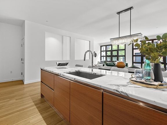 5th image of 7 Warren Ave APT 6