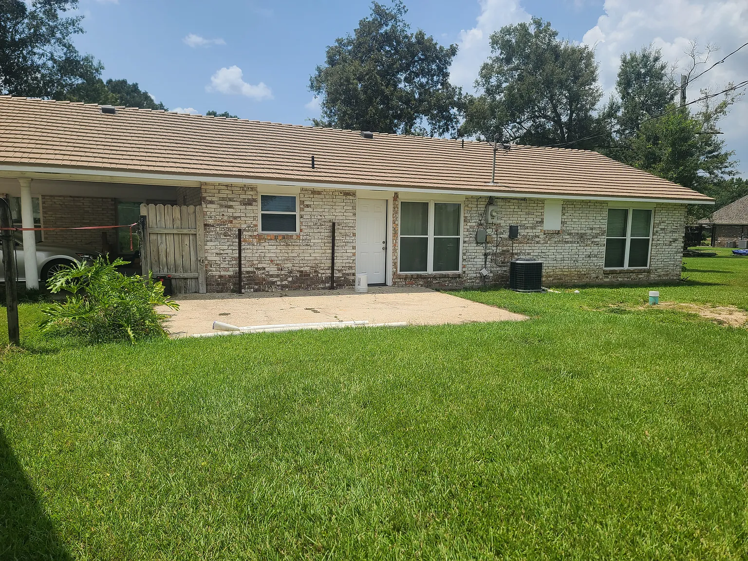 3 bed, 1293 sqft, $1,550 — Photo 2