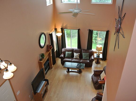 5th image of 2001 Orchard Ln