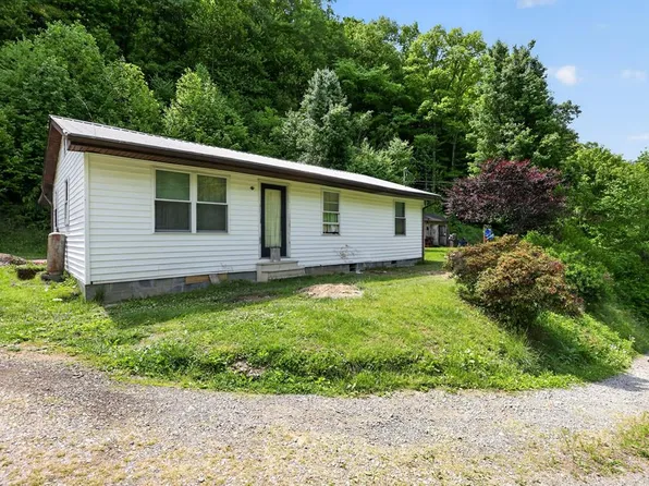 5612 Hurricane Creek Rd, Vansant, VA 24656