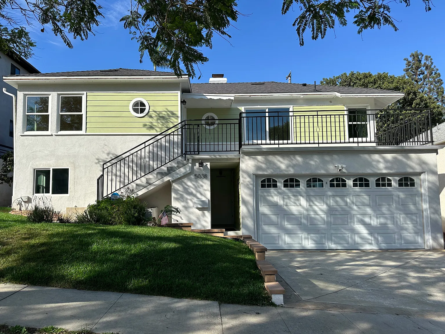 4 bed, 1800 sqft, $7,850 — Photo 2