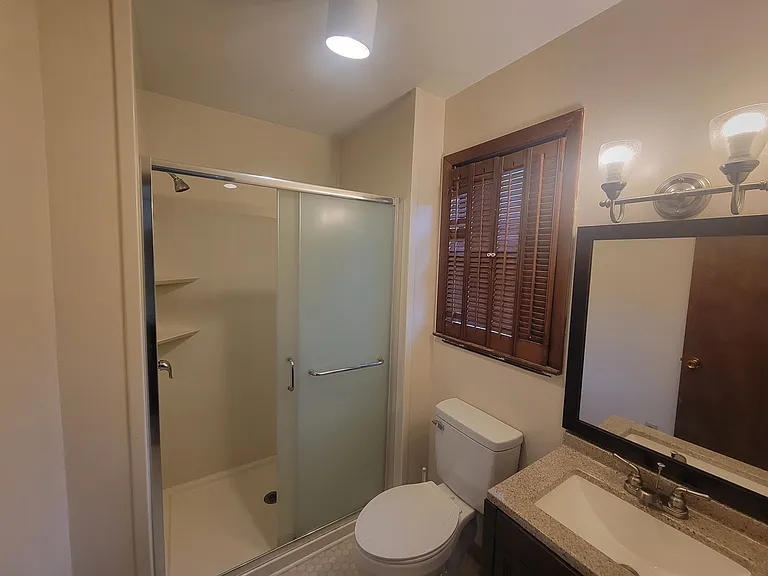 11 Crystalwood Ln — Photo 16