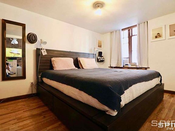 5th image of 128 W 73rd St APT 1A