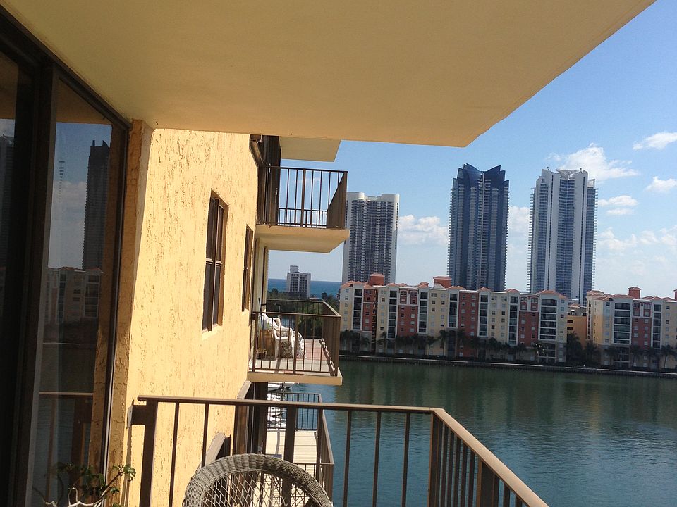 2nd image of 290 174th St APT 1101