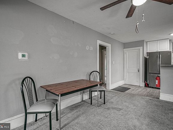 4th image of 83 Oak St