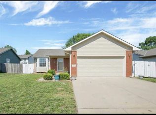 1933 S Chateau St, Wichita, KS 67207