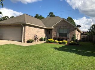 117 Cottage Dr, Hattiesburg, MS 39402