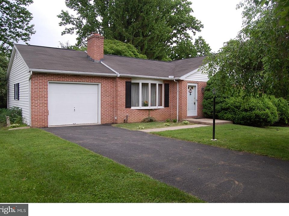 1st image of 1505 Robin Rd
