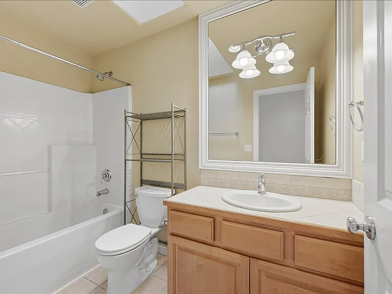 10217 SE 237th St — Photo 11