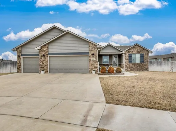826 N Tyndall Ct, Derby, KS 67037