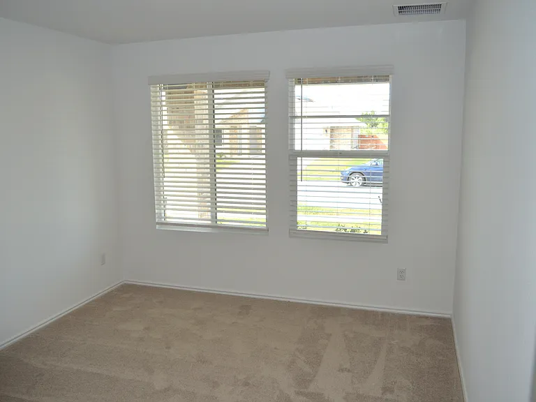 1505 Marley Way — Photo 2