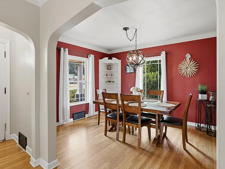 913 84th St SE — Photo 11
