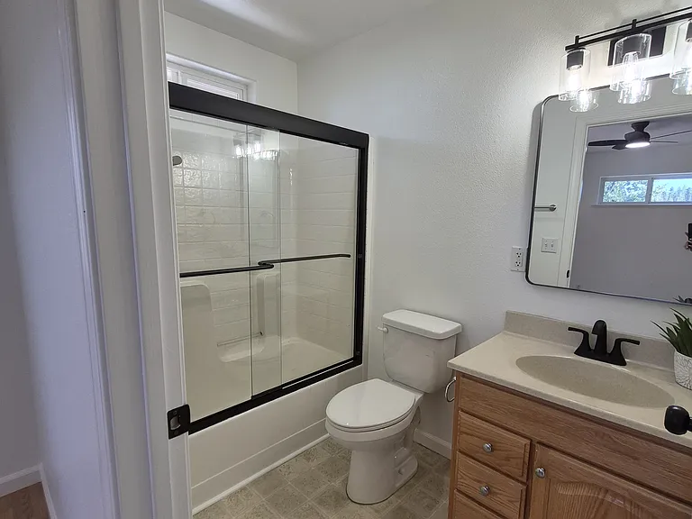 349 E Maryland Dr — Photo 9