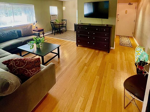 2nd image of 2747 Dupont Ave S APT 203