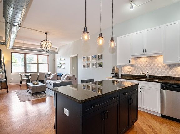 2nd image of 3125 W Fullerton Ave APT 203