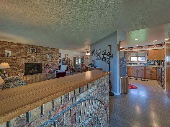 2nd image of 1806 Circle Rd