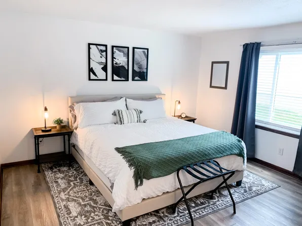 1421 Beckwith View Ave NE, Grand Rapids, MI 49505