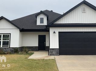 1030 Pebble Pass, Centerton, AR 72719