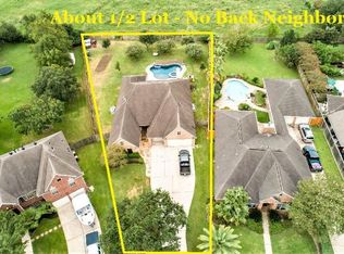 2233 Scenic Shore Dr, Seabrook, TX 77586