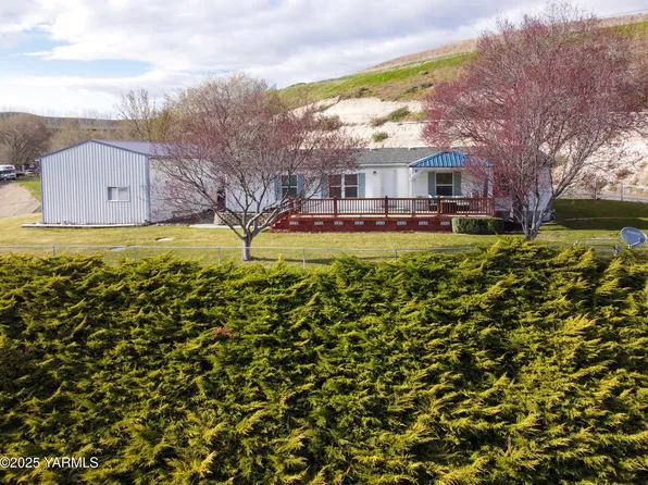 777 Collins Rd, Selah, WA 98942