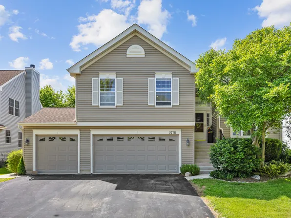 5718 Breezeland Rd, Carpentersville, IL 60110