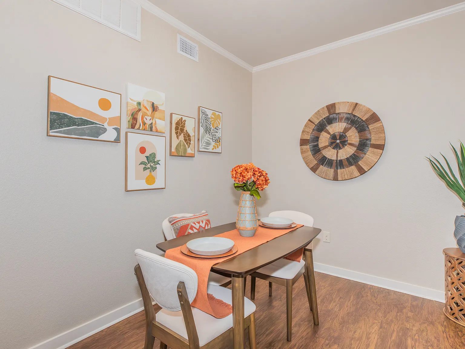 Lodge at Guadalupe Apartments LP — Photo 4