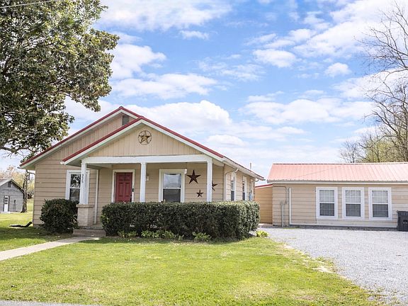 2nd image of 335 N Centerpoint Rd